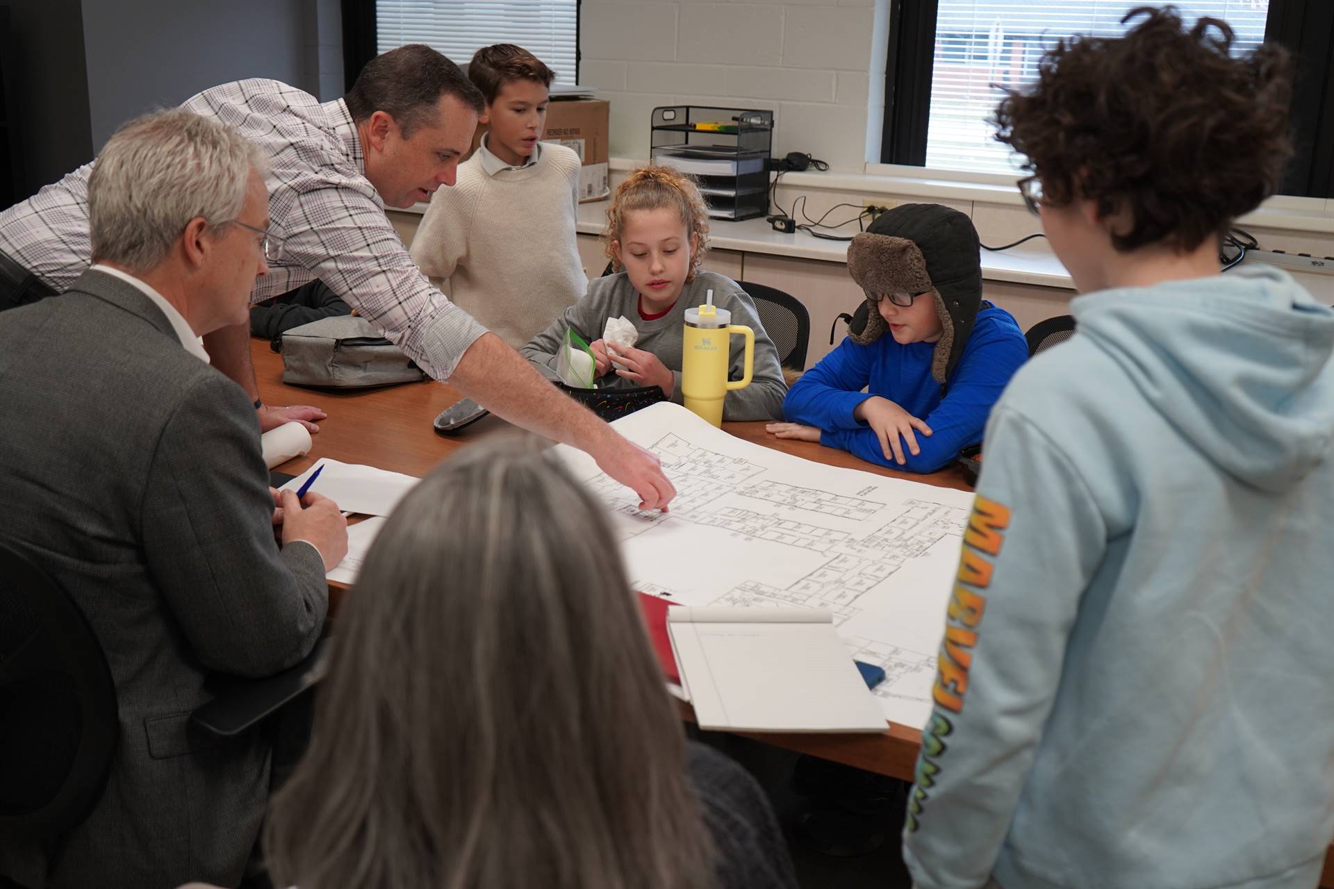 Lincoln Middle School students provide STR Architects with valuable ideas for the design of a new Li