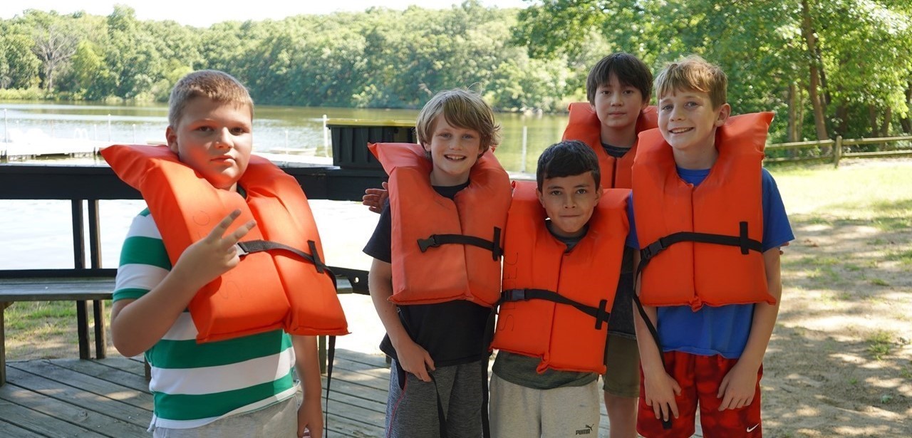5th Grade Fairview students at Sunrise Lake